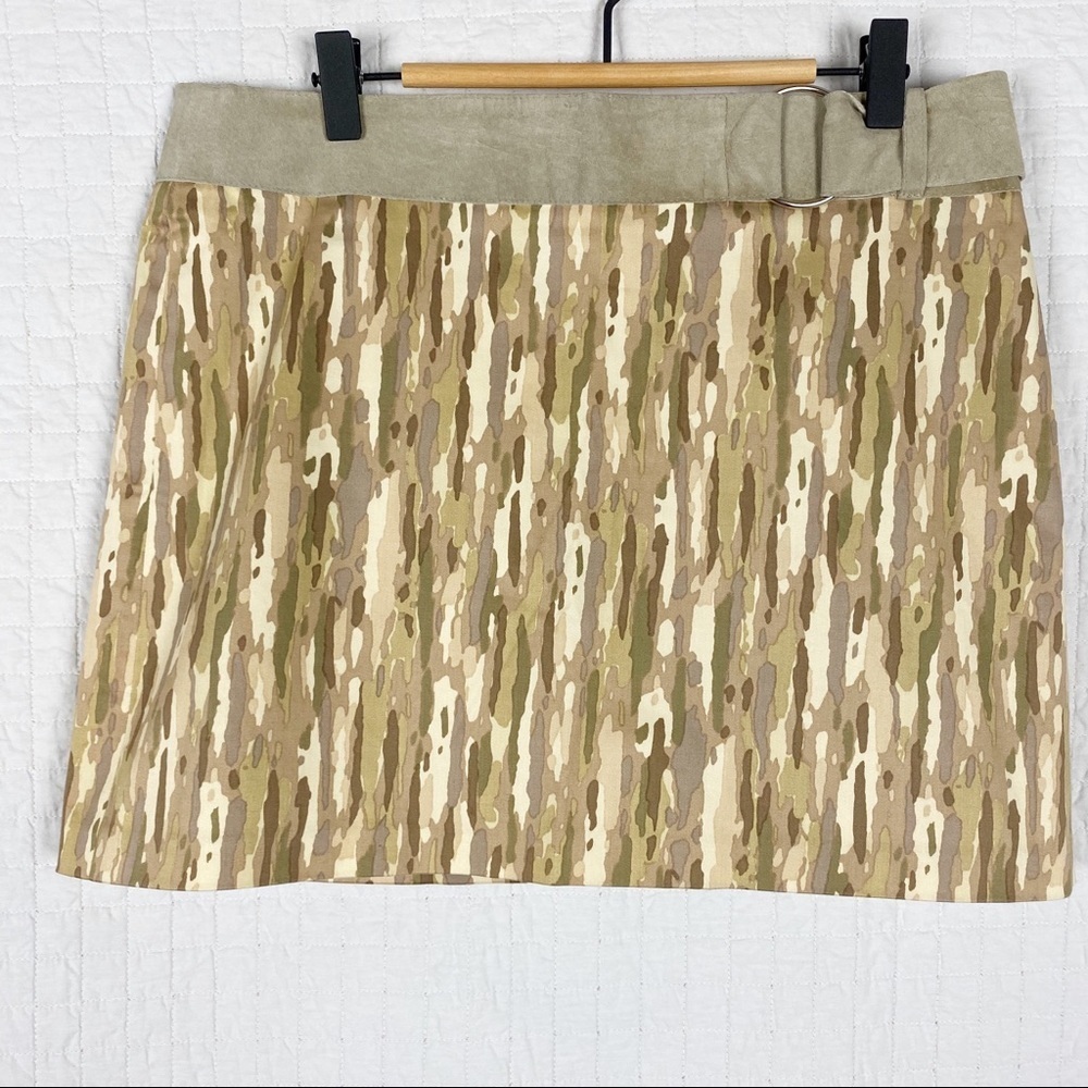 BCBG MaxAzria Y2K Camo Print Mini Skirt w/ belt 10